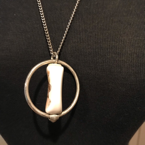 Vintage lady pendant necklace - Picture 3 of 7